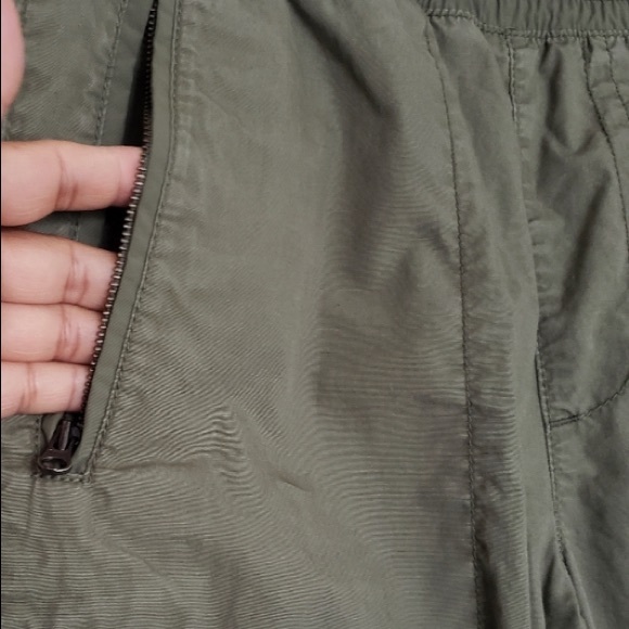 GAP KIDS Khaki Pants - Picture 12 of 14